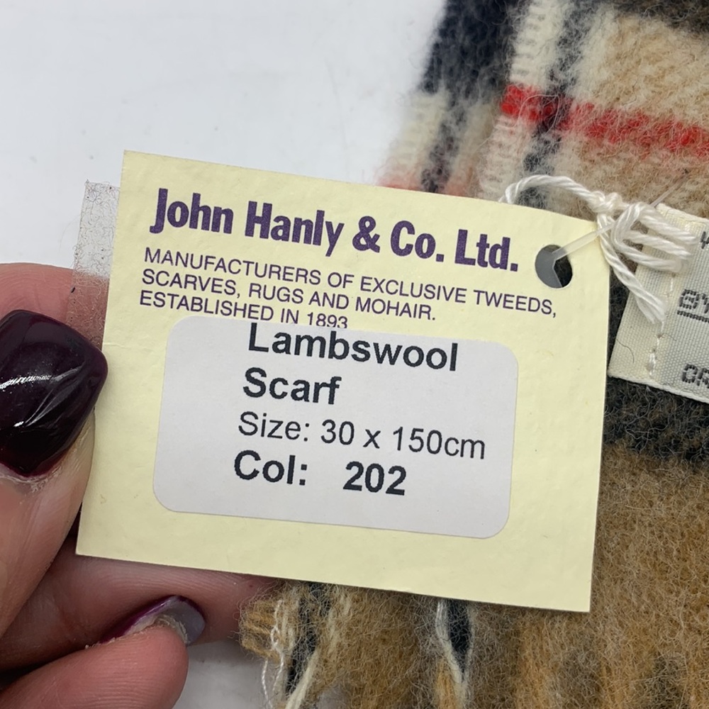 John Hanley & Co NWT Woolen Mills Lambswool Scarf NWT Tan Black Red - Picture 5 of 8